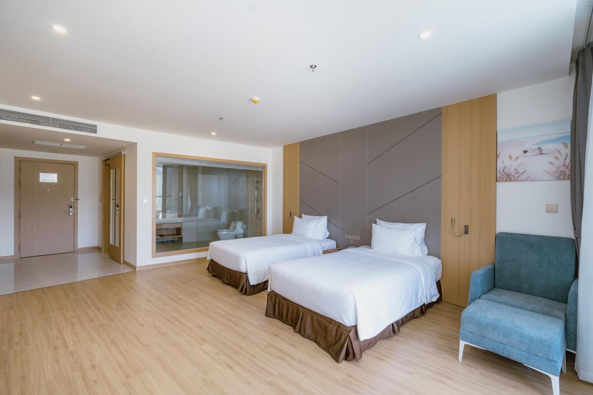 Aquamarine Beachfront Resort & Spa Cam Ranh Exterior foto
