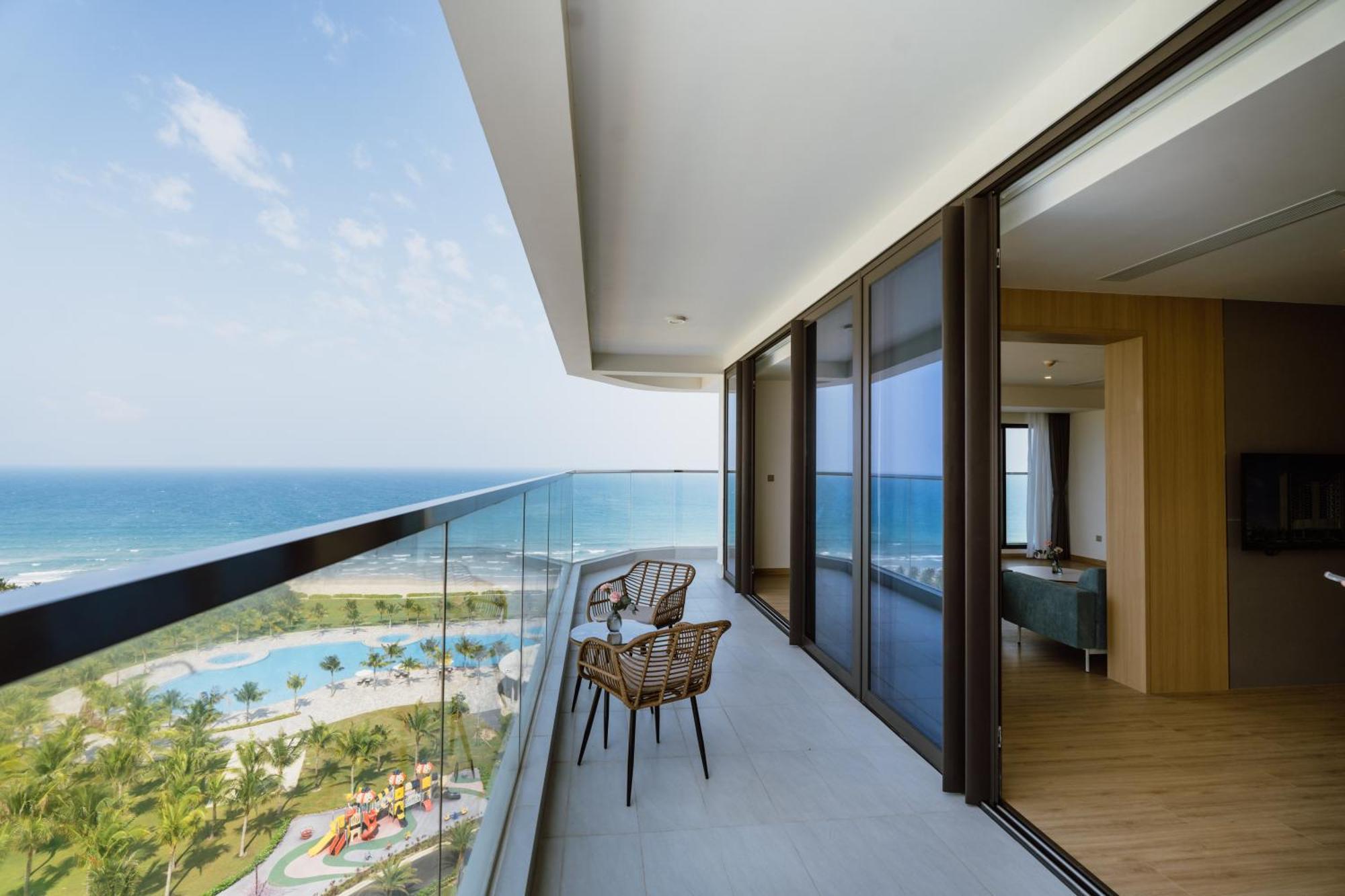 Aquamarine Beachfront Resort & Spa Cam Ranh Exterior foto